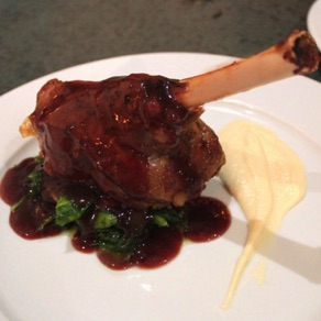 Braised lamb shanks
cauliflower purée